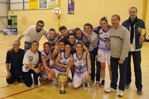 Les féminines du TOAC décrochent leur premier titre cette saison (photo Michel Dedieu)