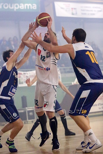 Malgré le retour de Yohan Desbarats, le VCGB s'est incliné à domicile face à Pau (photo : Guillaume Poumarede)