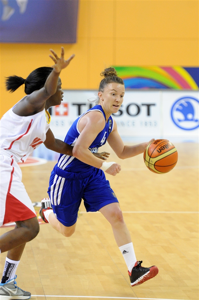 Fleur Afonso, ici sous le maillot de l'équipe de France U17 en 2014 (photo : FIBA)