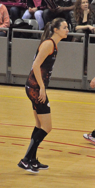 Pauline Lo sous le maillot de Bourges au Grand Palais des Sports (photo : Benjamin Bonneau)