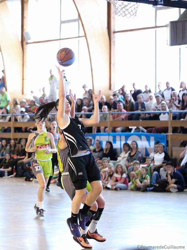 Laura Rizzarto ont bien tenu le choc en deuxième mi-temps (photo : Guillaume Poumarede)