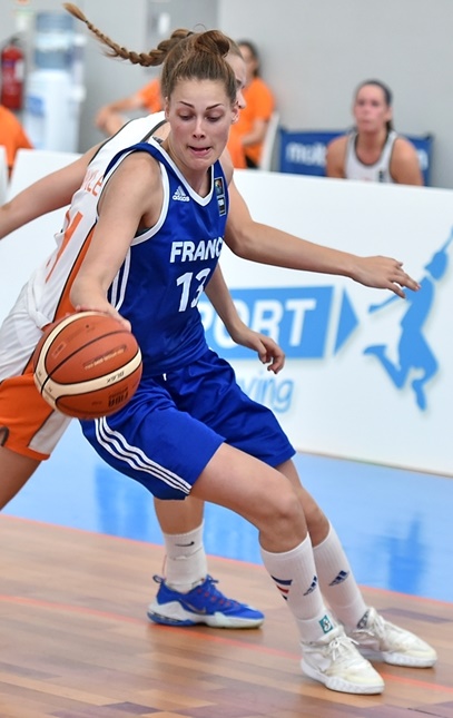 Mathilde Combes, futur coqéquipière de Camille Cirgue a Chartres, a fait partie des joueuses en vue (photo : FIBA)