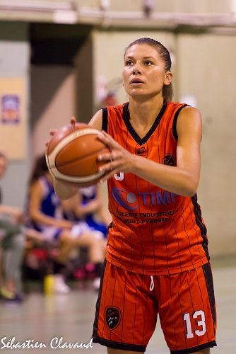 Patricia Da Silva sous ses nouvelles couleurs de la JSC (photo : Sébastien Clavaud)