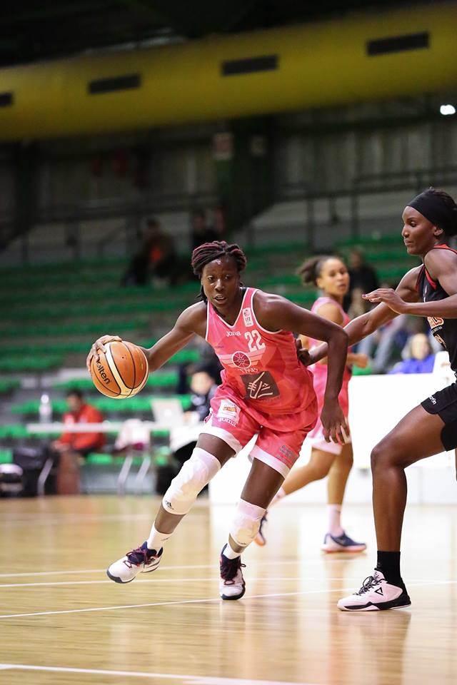 Alice Nayo a fourni un premier galop de qualité sous les couleurs du TMB face à son ancienne équipe de Nice (photo : Guillaume Poumarede)