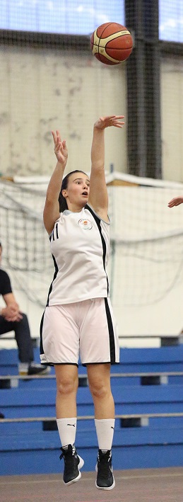 Le poignet d'Audrey Albar a fait la différence en fin de match en faveur de l'USC (photo : Guillaume Poumarede)