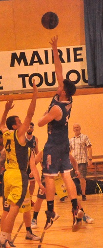 Tristant Bouchet ont bien abordé la réception de Moissac (photo : Benjamin Bonneau)