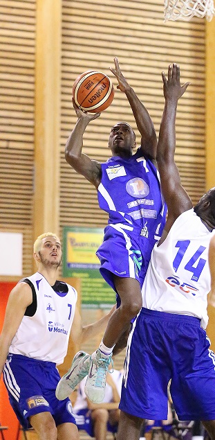 Sacré challenge pour Assane Keita et le BBV face à l'ATB (photo : Guillaume Poumarede)