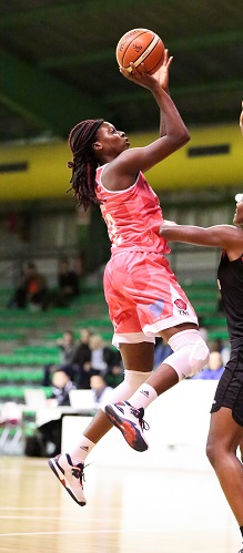 Alice Nayo et les TMB doivent s'imposer face à Roanne (photo : Guillaume Poumarede)